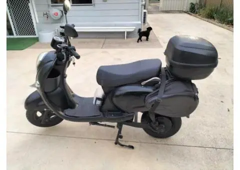 All electric scooter Fonzarelli - 2/5