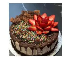 Need a stunning gelato cake ? C9 Chocolate and Gelato Pagewood  makes them fresh