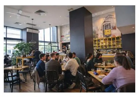 Family-friendly cafe in Camberwell - 3/4