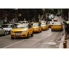 Why Choose a Maxi Taxi Melbourne Airport for Group Travel?