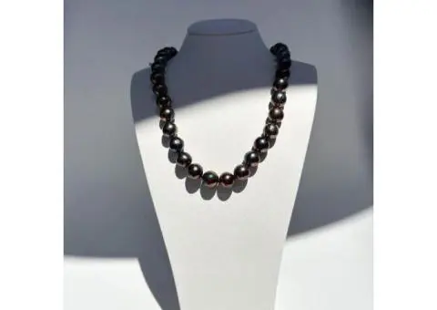 Moonlight Necklace – Luxury Black Pearl Necklace for Weddings & Gifts - 2/3
