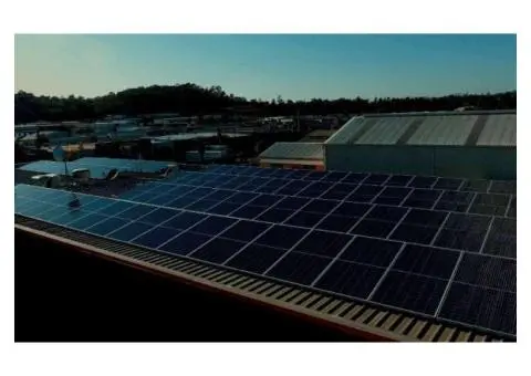 Solar Panel and Battery System for Reliable Energy Storage