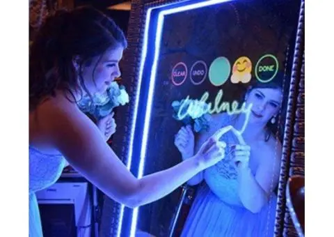 Lavides Global’s Mirror Photo Booth in St Kilda – Book Now - 1/3