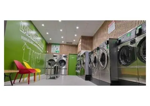 Self Service Laundromat in Ipswich – Village Laundromat Flinders View - 3/3