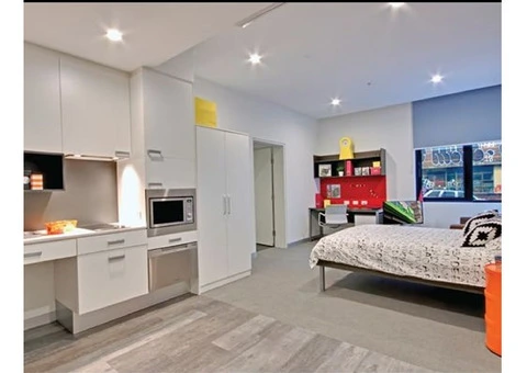 MELBOURNE CBD! Scape Berkeley 1 | Premium Student Accommodation | BOOK NOW! - 2/4