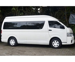 Maxi Taxi St Kilda – Comfortable Group Travel