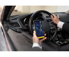 Which Maxi Taxi Melbourne Airport Option Is Right for Large Groups?