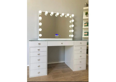 Get Ready with Style Using a Bluetooth Makeup Mirror with Lights