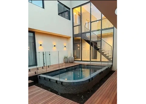 The Best Glass Pool Fence Supplies for Modern Backyards