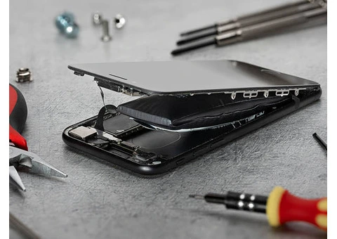 Cracked iPhone Screen? Hocotech Rose Bay Fixes in Bellevue Hill | Call 0413428177 - 2/4