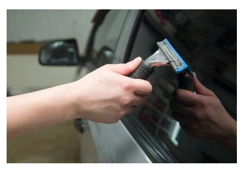 Enhance comfort with window tinting service in Daisy Hill - 3/4