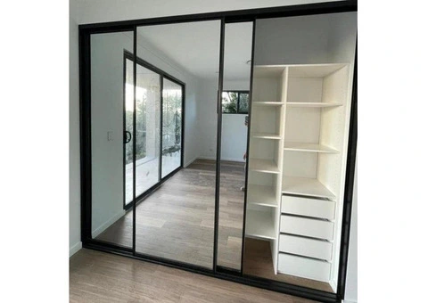 Stylish Glass Sliding Robes for Homes in Midland - 2/3