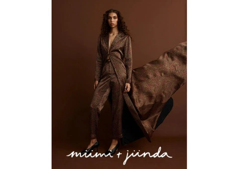 Aboriginal Fashion That Blends Culture and Contemporary Style - 1/3