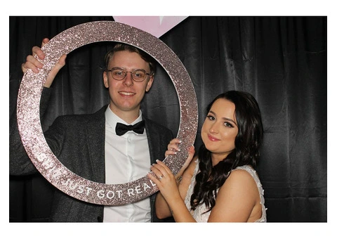 Hire Wedding Photobooth in Melbourne for Your Wedding Event