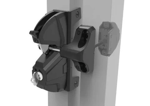 Easy-to-Use Gate Latch for Safe Gate Access