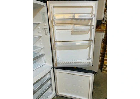 Westinghouse refrigerator (425L) for sale at Epping NSW - 1/3