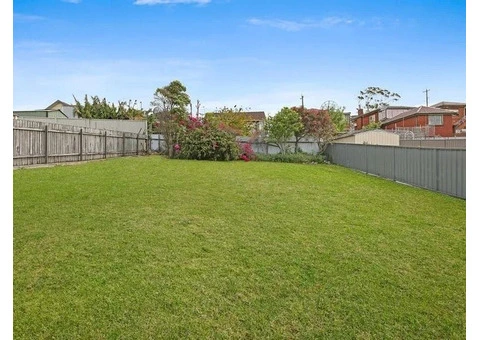 3 Bedroom Brick House on 560 sqm land For Sale $898K in Sydney Wollongong - 6/8