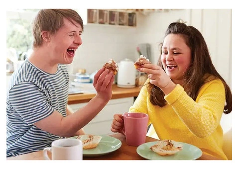 Compassionate Daily Living Support by Experienced Care Team - 4/6