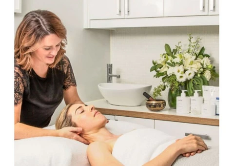 Trustworthy Beauty Salon in Brisbane - Visit The Facial Hub! - 2/2