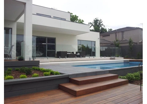 Totally Frameless - 1/3