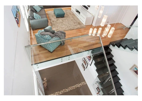 Totally Frameless - 2/3