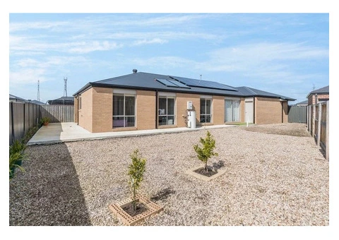 For Sale 4 Bedroom House in Lovely Banks Vic 3213 - 1/14