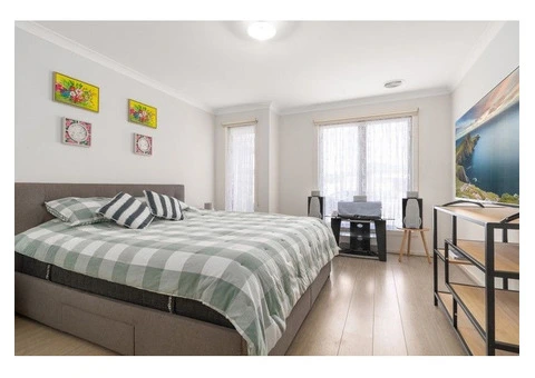 For Sale 4 Bedroom House in Lovely Banks Vic 3213 - 7/14