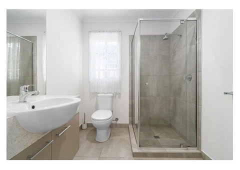 For Sale 4 Bedroom House in Lovely Banks Vic 3213 - 8/14