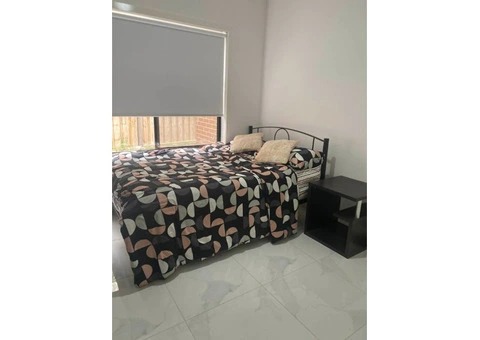 Room for Rent – Females Only Thornhill Park / Rockbank (Melbourne) - 4/6