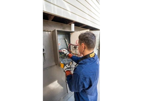 Reliable Electrician Brisbane | QMAX Electric