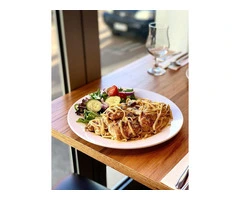 A Warm & Welcoming Dining Experience for the Whole Family