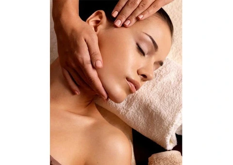 Professional Head Massage Treatment for Stress Relief