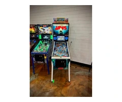 Jaws Limited Edition (LE) Pinball Machine #533 of 1000 made