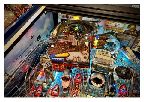 Jaws Limited Edition (LE) Pinball Machine #533 of 1000 made - 7/13