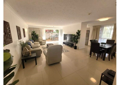 Surfers Chalet Holiday Apartments | Best Surfers Paradise Accommodation - 2/2