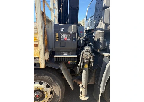 2018 Isuzu Truck FYJ300 8x4 Tray Truck with HIAB Crane - Excellent Condition - 6/9