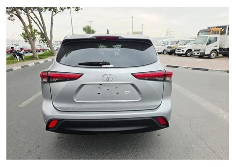 2024 Toyota Highlander XSE - 2/3