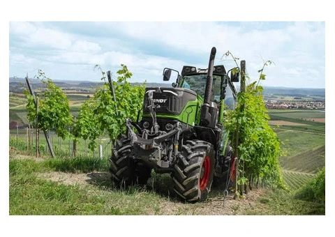 Fendt Tractors - Utility & Compact | B&B Machinery