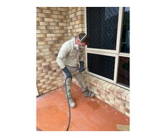 pest control specialist