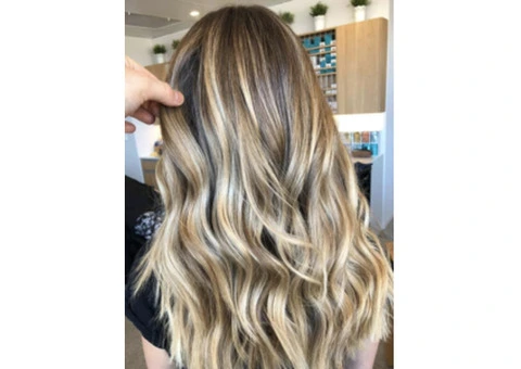 Natural-looking Tape, Nano Bead, and Weft Hair Extension in Sydney