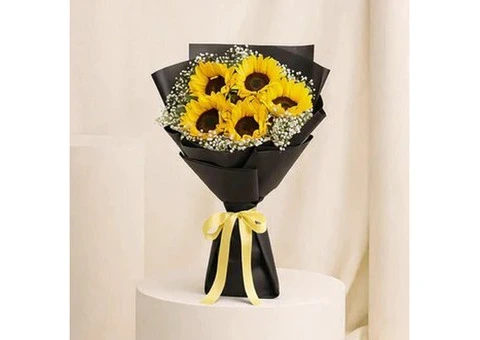 The Royal Petals — Love Blooms in Every Bouquet - 1/4