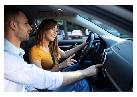 Looking for a Reliable Driving School in Carrum Downs?