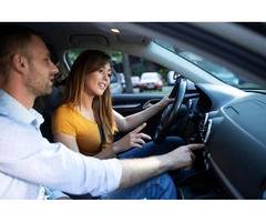 Looking for a Reliable Driving School in Carrum Downs?