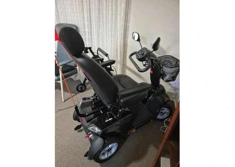 Black Aspire Scooter - 2/5
