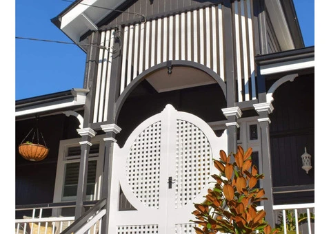 Painters Clayfield