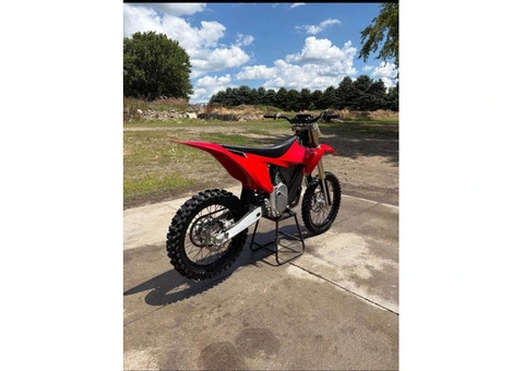 2025 Stark Varg MX 80HP Alpha electric dirt bike - 1/5