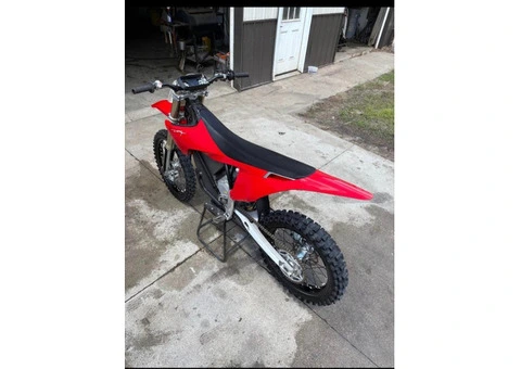 2025 Stark Varg MX 80HP Alpha electric dirt bike - 4/5