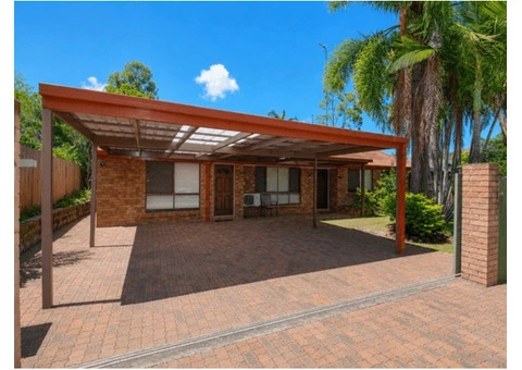 Spacious 4 beds and 2 baths available for rent available for single family or group of students. - 3/10