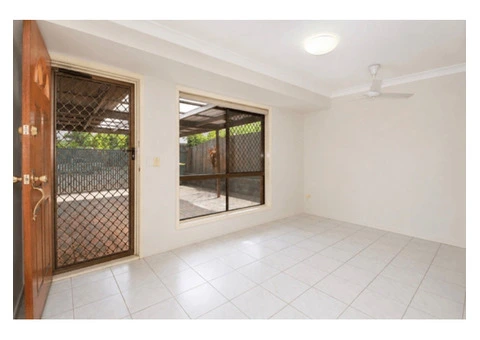 Spacious 4 beds and 2 baths available for rent available for single family or group of students. - 7/10