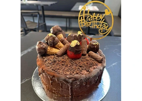 Are Designer Gelato Cakes Available for Custom Orders?
